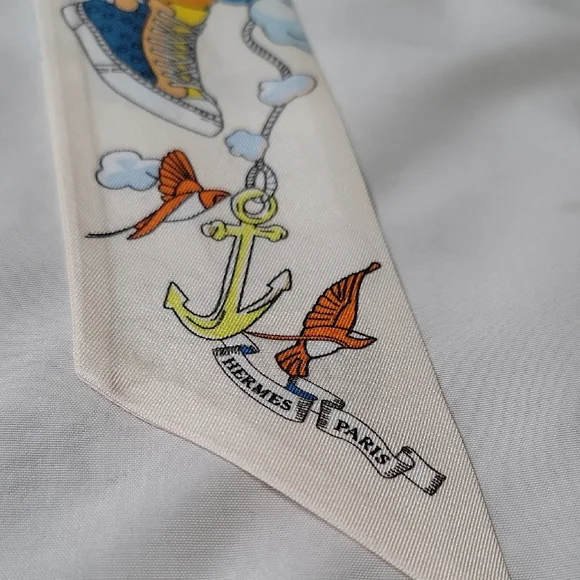 Hermes 'Sur Mon Nuage' Silk Twilly Scarf - Picture 2 of 4
